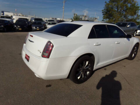 2014 Chrysler 300 S