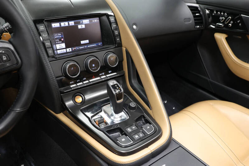 2014 Jaguar F-TYPE V8 S