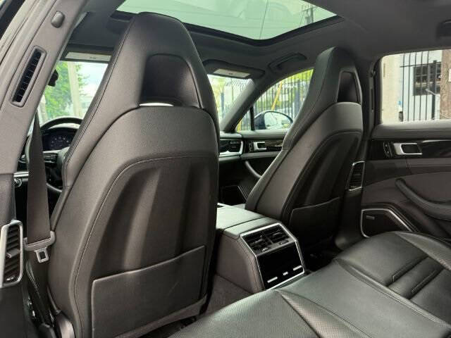 2021 Porsche Panamera