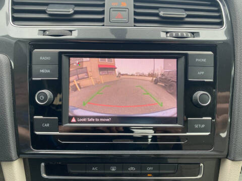 2018 Volkswagen Golf TSI S