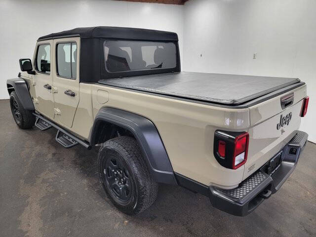 2020 Jeep Gladiator Sport