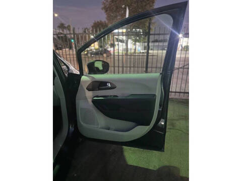 2017 Chrysler Pacifica Touring