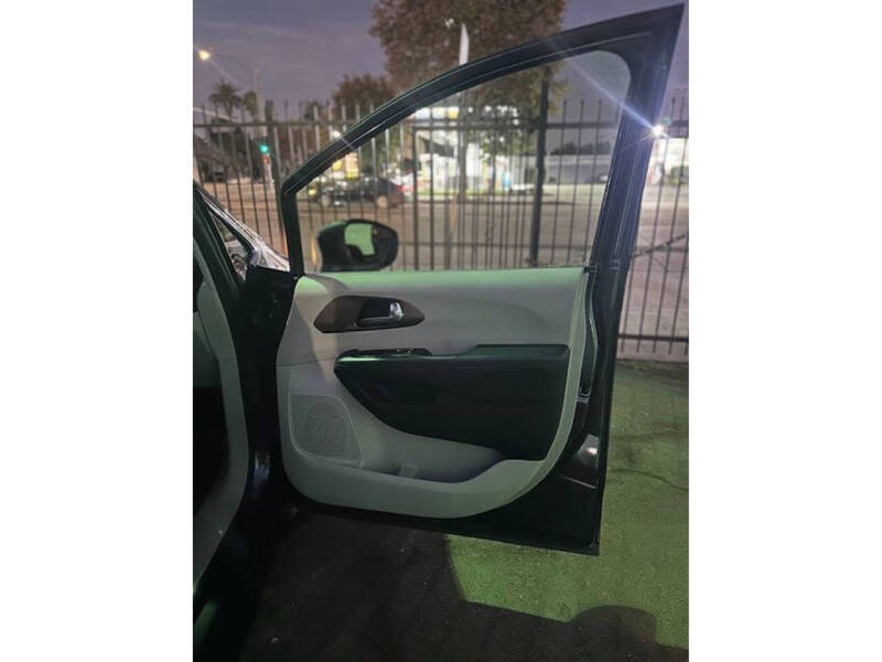 2017 Chrysler Pacifica Touring