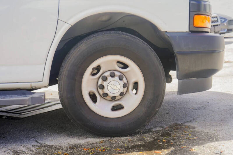 2021 Chevrolet Express 2500