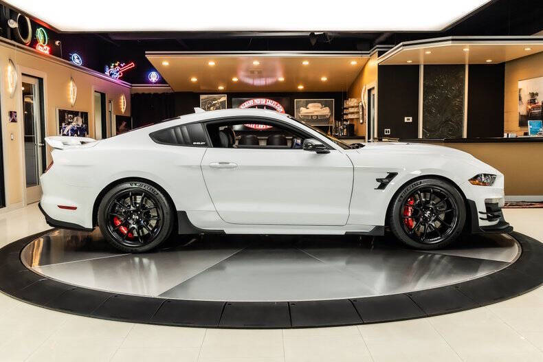 2022 Ford Mustang