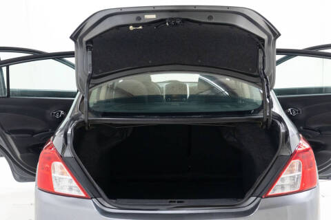 2017 Nissan Versa 1.6 S