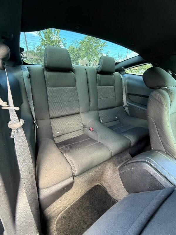2011 Ford Mustang V6 Premium