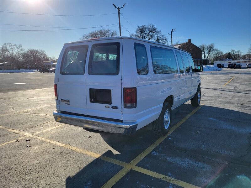 2011 Ford E-Series E-350 SD XL