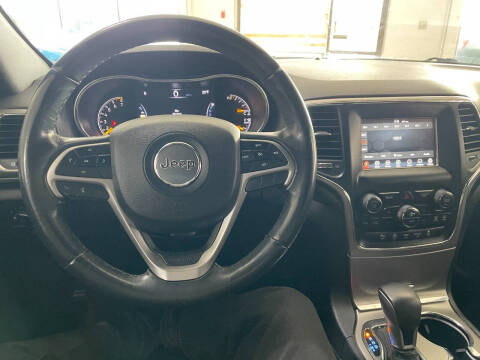 2019 Jeep Grand Cherokee Laredo