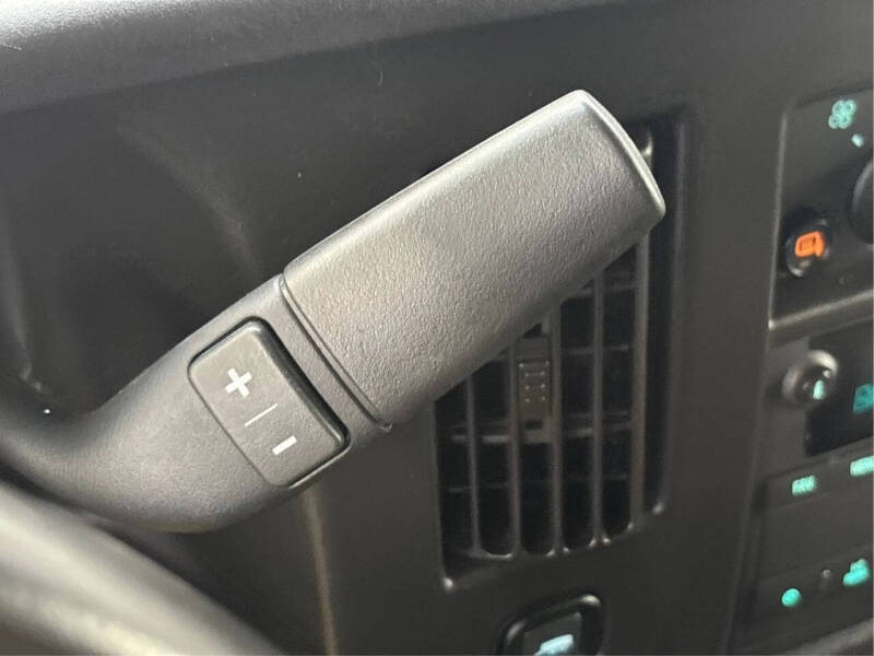 2023 Chevrolet Express 2500