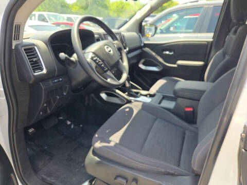 2024 Nissan Frontier SV