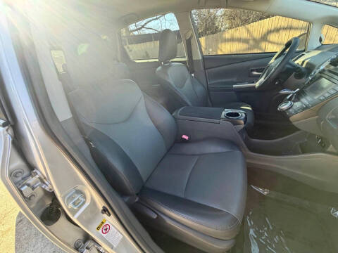 2012 Toyota Prius v Five