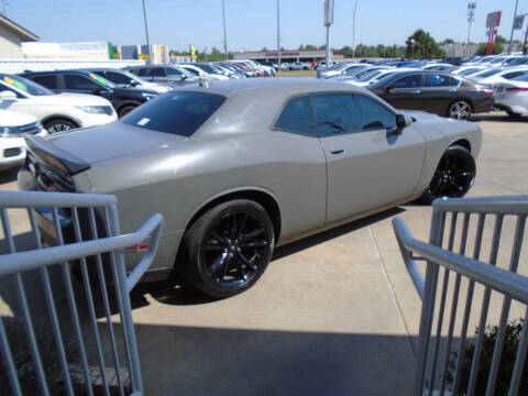 2018 Dodge Challenger SXT Plus