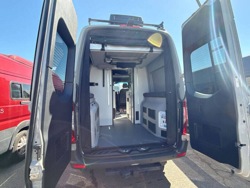 2025 Mercedes-Benz Sprinter