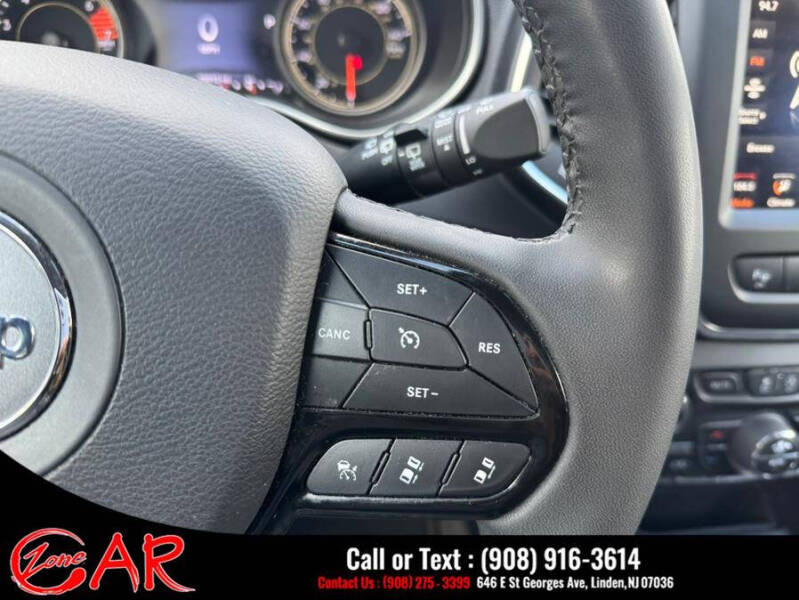 2023 Jeep Cherokee Altitude Lux