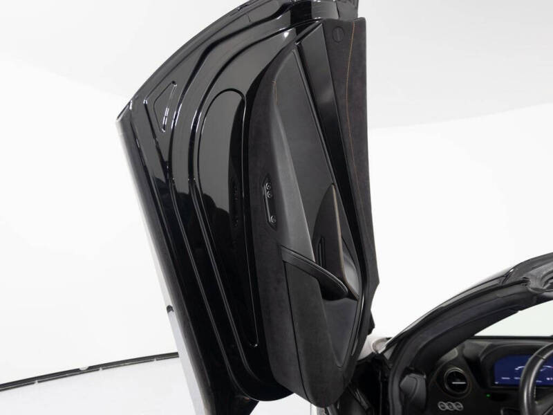 2021 McLaren 720S Spider Performance