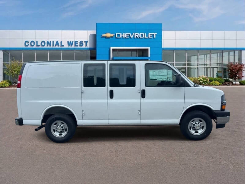 2025 Chevrolet Express 2500