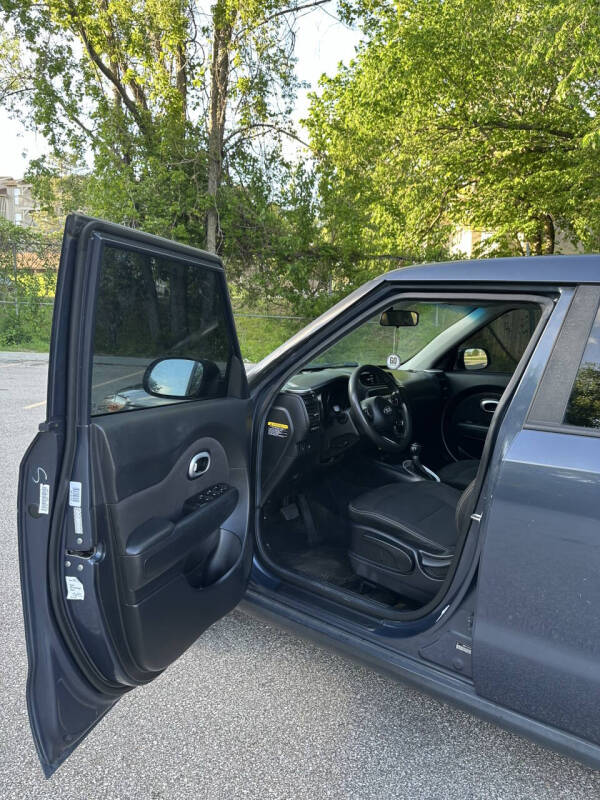2016 Kia Soul +