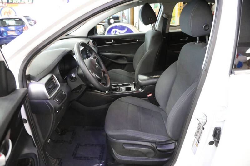 2020 Kia Sorento LX