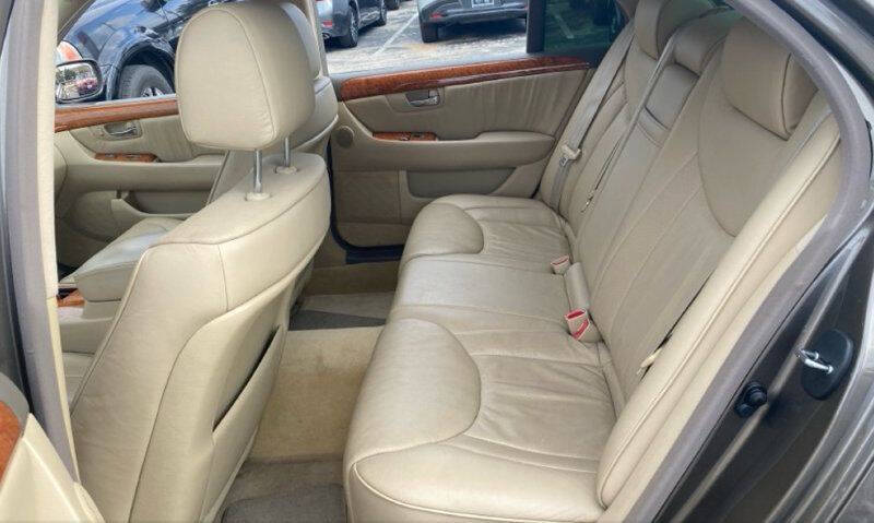 2004 Lexus LS 430