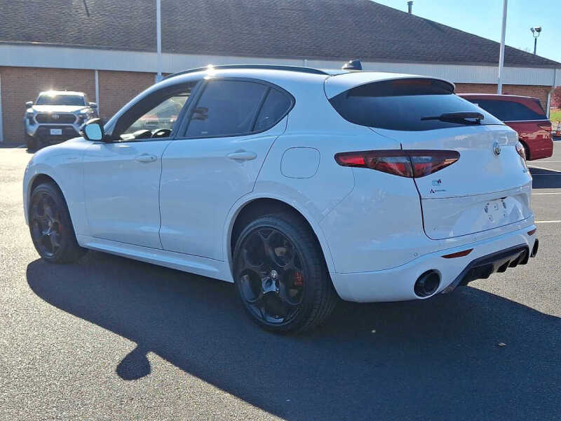 2023 Alfa Romeo Stelvio Veloce