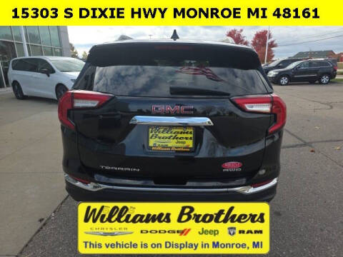 2024 GMC Terrain SLT