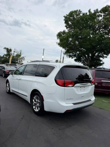 2017 Chrysler Pacifica Limited