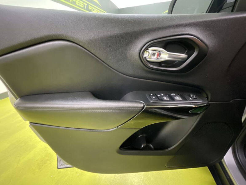 2021 Jeep Cherokee Altitude