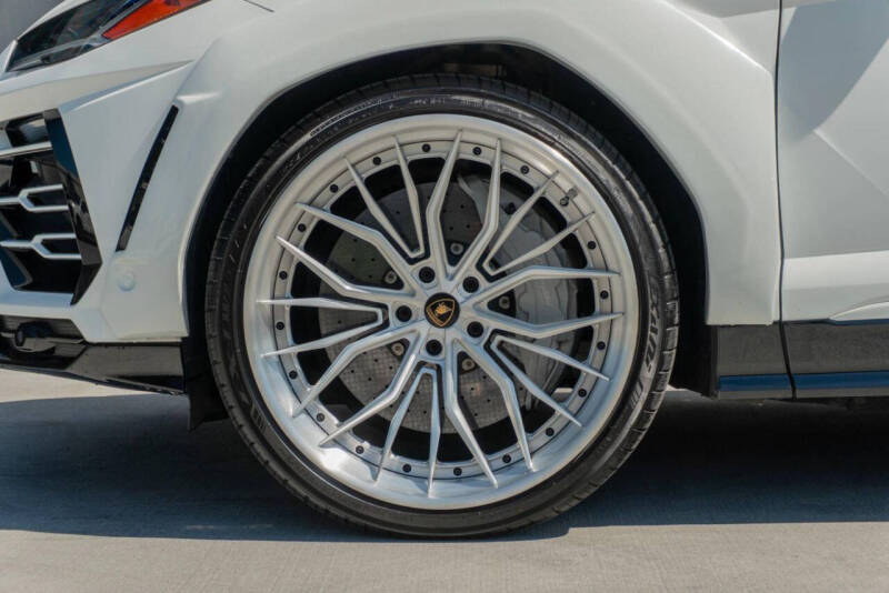 2019 Lamborghini Urus