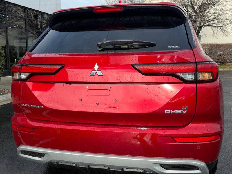 2025 Mitsubishi Outlander PHEV SE