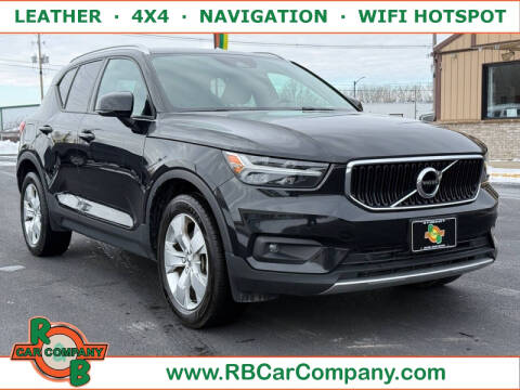 2022 Volvo XC40 T5 Momentum