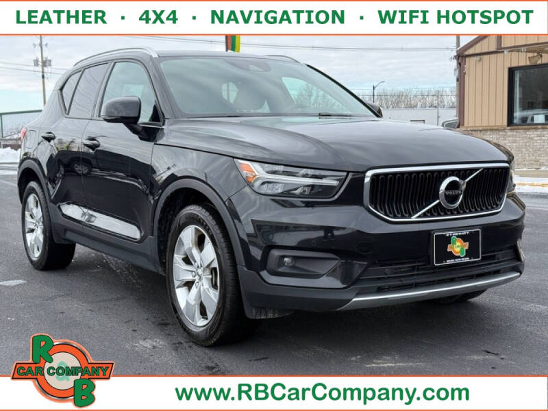 2022 Volvo XC40 T5 Momentum