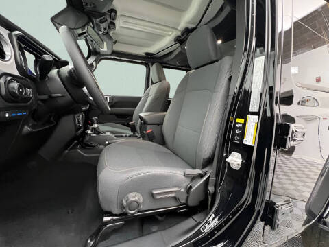 2025 Jeep Wrangler Sahara 4xe
