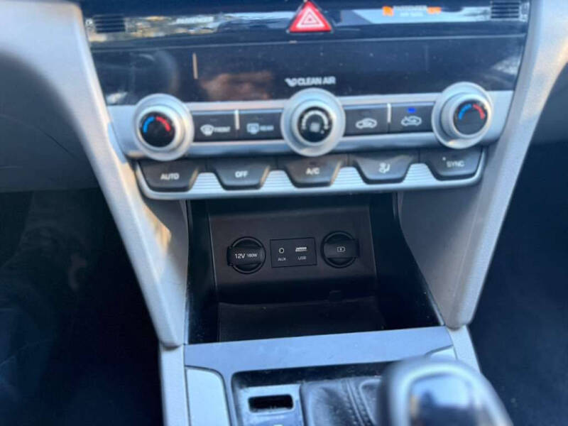 2020 Hyundai Elantra