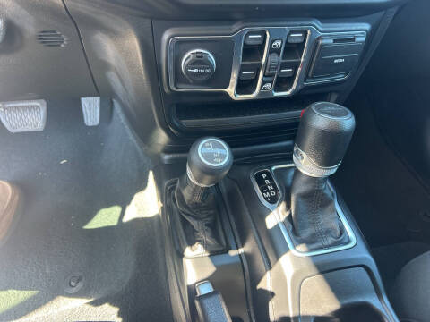 2023 Jeep Gladiator Sport