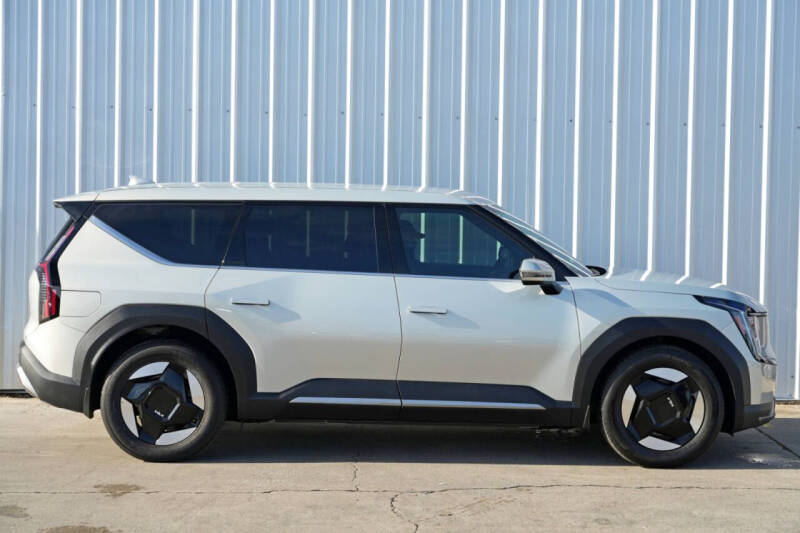 2024 Kia EV9 Light Long Range