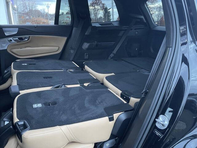 2023 Volvo XC90 Recharge T8 Ultimate Bright Theme 7P