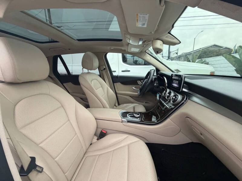 2019 Mercedes-Benz GLC GLC 300