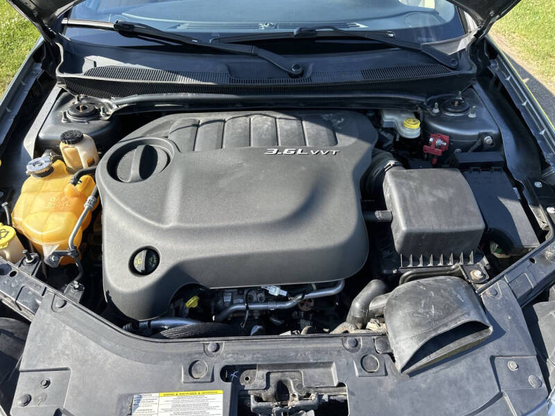 2011 Chrysler 200 Limited