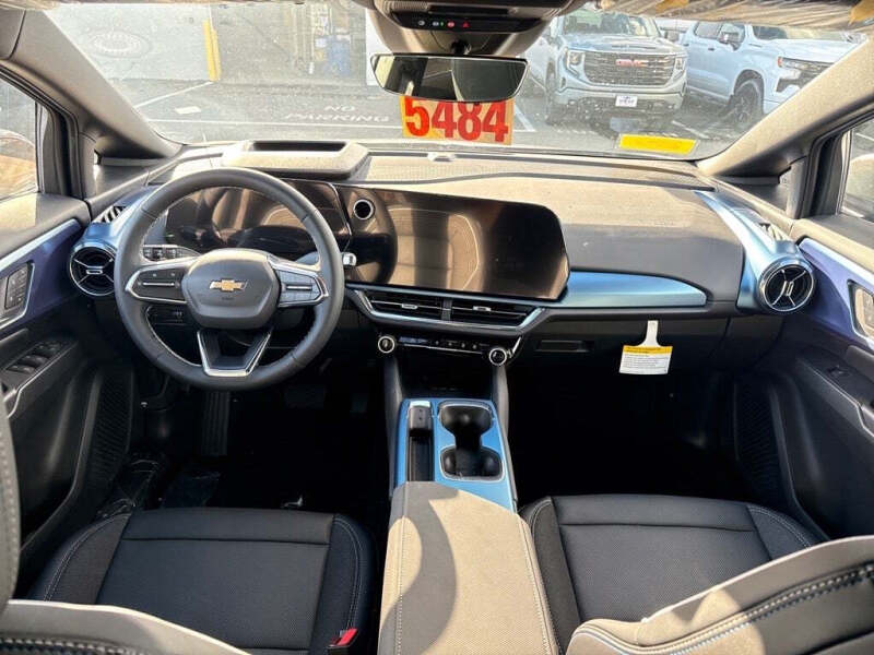 2026 Chevrolet Equinox EV LT 2