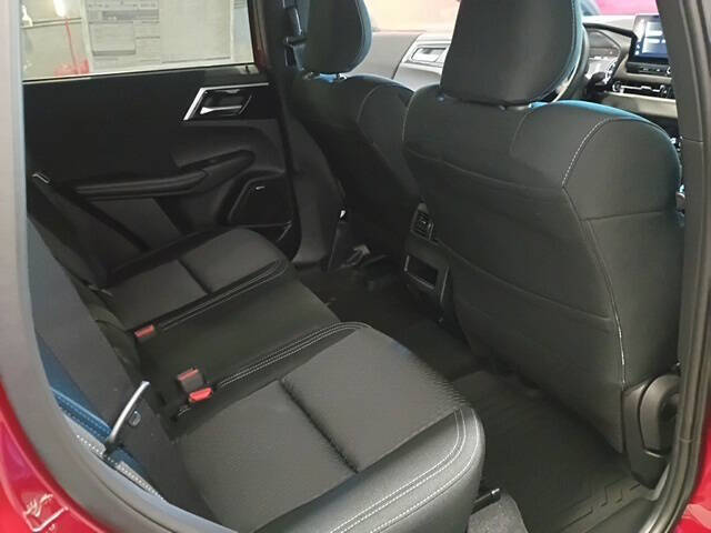 2025 Mitsubishi Outlander ES