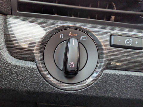 2021 Volkswagen Passat R-Line