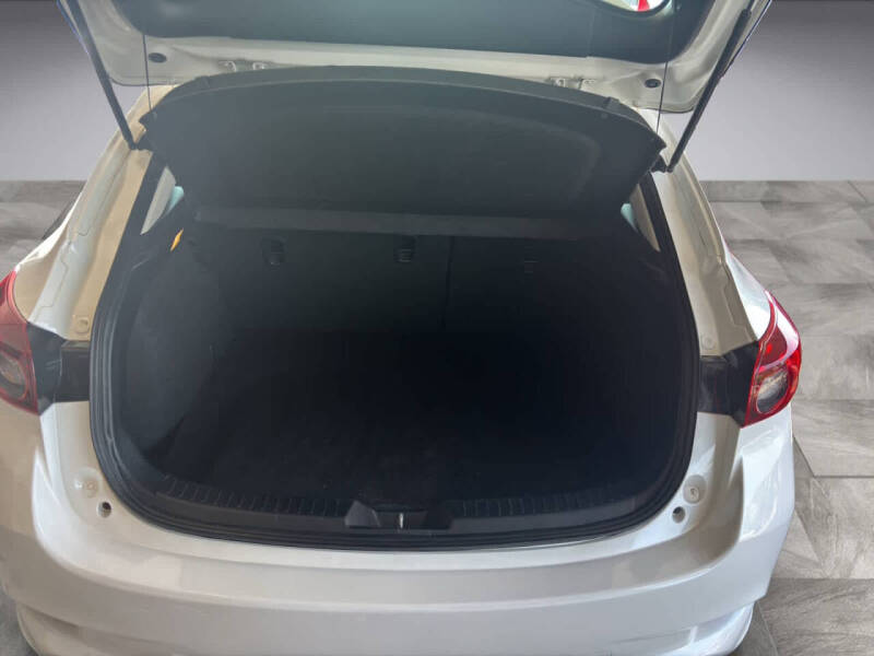 2018 Mazda MAZDA3 Sport