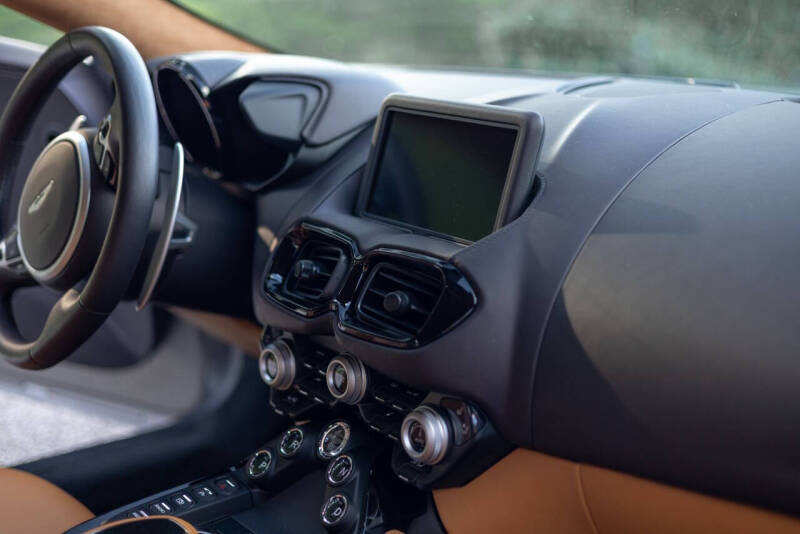 2023 Aston Martin Vantage