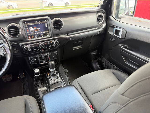 2021 Jeep Gladiator Willys
