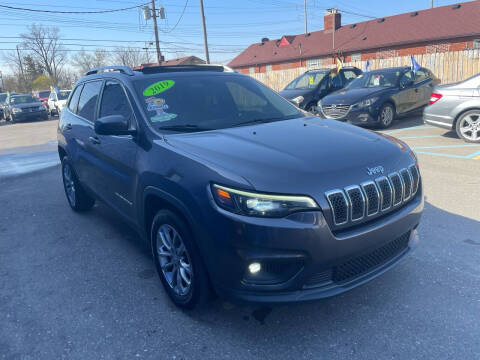 2019 Jeep Cherokee for sale at Senator Auto Sales in Wayne MI