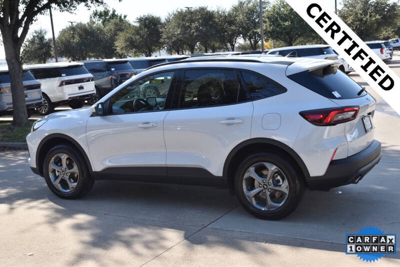 2025 Ford Escape ST-Line Select