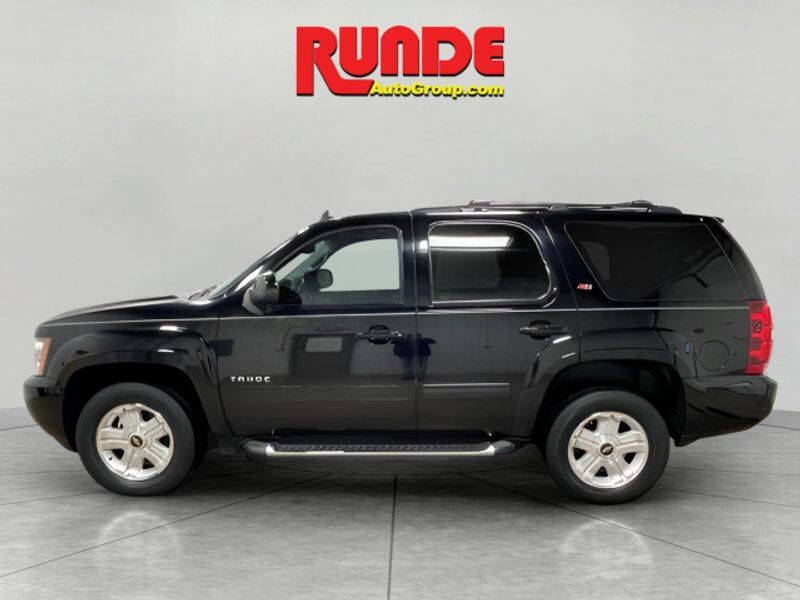 Used 2013 Chevrolet Tahoe LT with VIN 1GNSKBE01DR148934 for sale in Hazel Green, WI