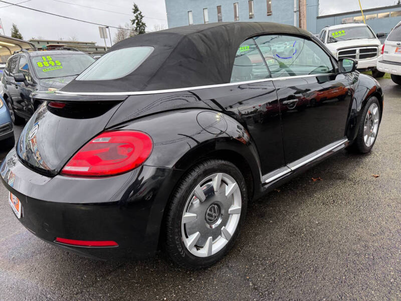 2013 Volkswagen Beetle Convertible 2.5L 50s Edition