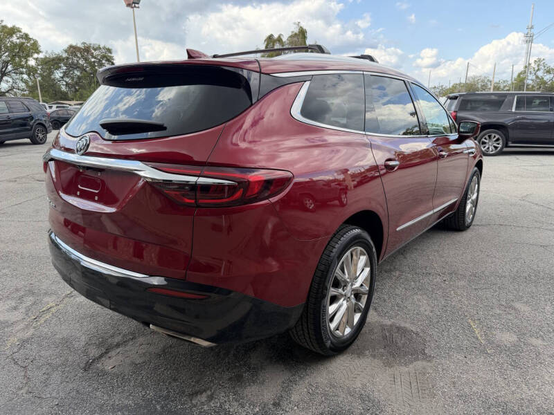 2020 Buick Enclave Essence